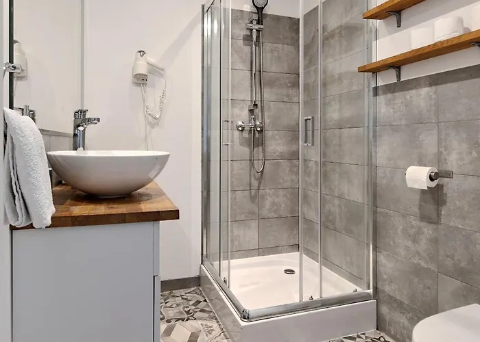 Lägenhet Seaside - Balcony, Workspace, Bus - By Rentujemy Gdynia