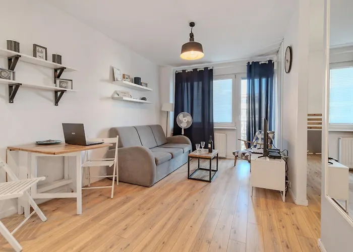 Lägenhet Seaside - Balcony, Workspace, Bus - By Rentujemy Gdynia